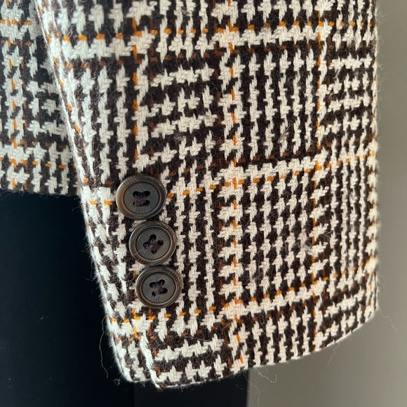 Johnstons of Elgin Cashmere Tweed Jacket - Picture 9 of 14